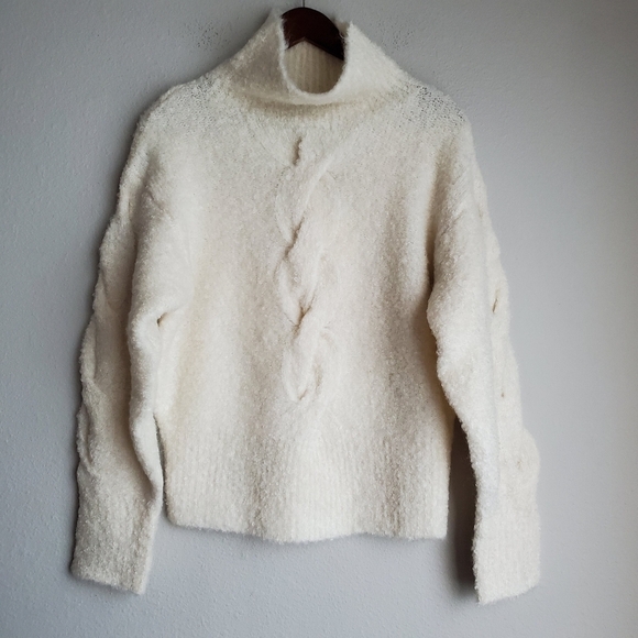 Theory Boucle Cable Turtleneck size L NWT - Picture 3 of 8